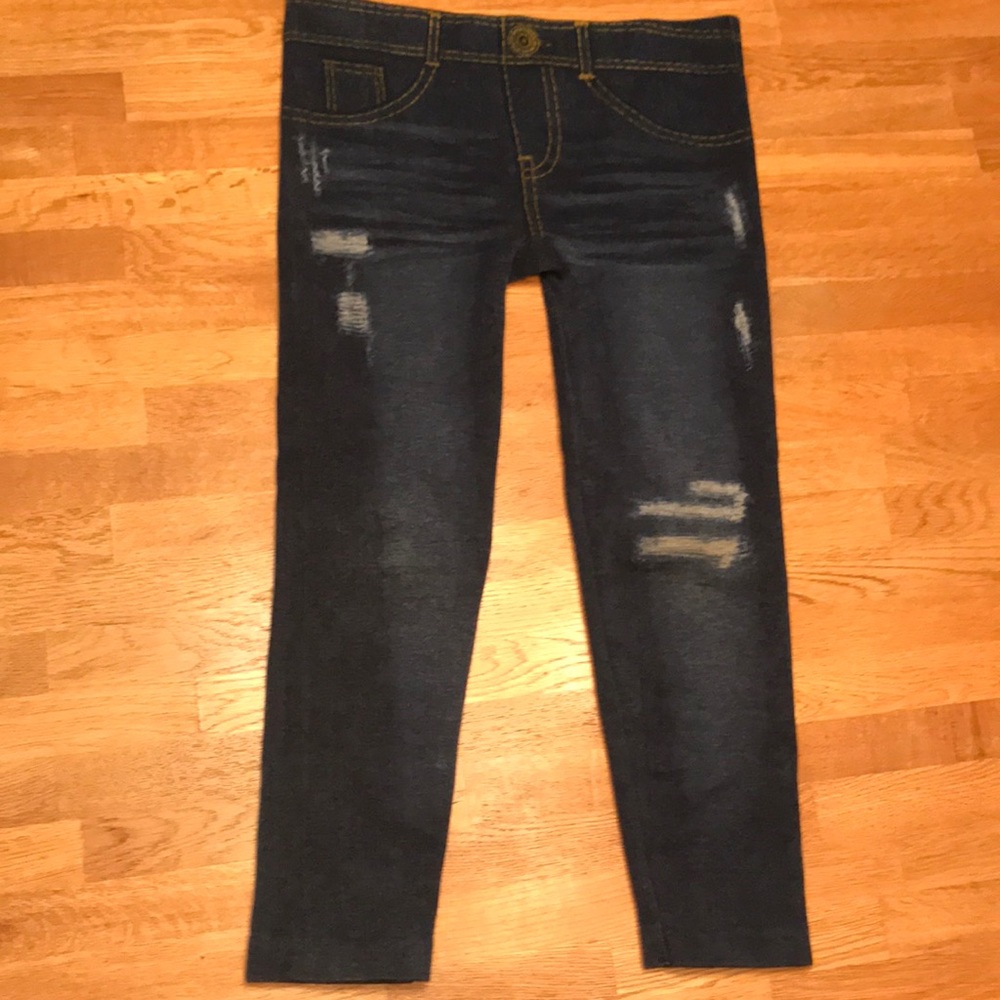 Girls jeggings. Size medium 7-10. Like new.